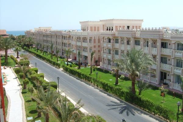 Außenansicht von einem Familienhotel in Ägypten