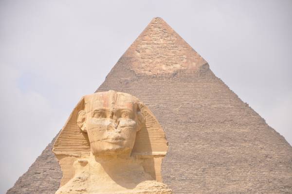 Die Pyramiden von Gizeh und die Sphinx