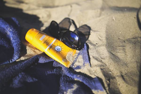 Sonnencreme für den Strand in der Türkei