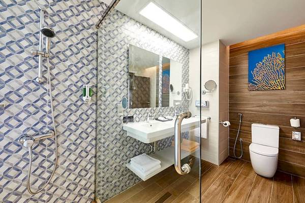 Badezimmer im RIU Atoll Hotel