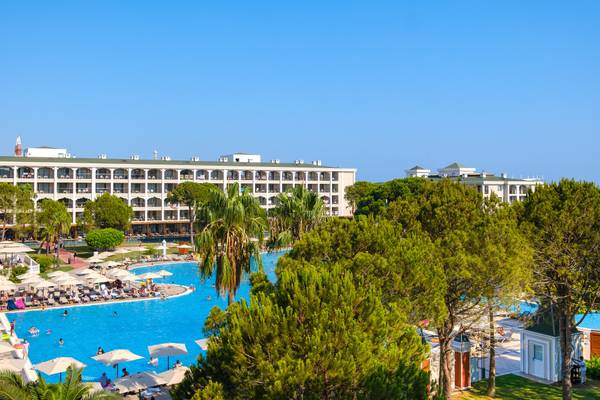 Blick über ein Hotel in der Türkei