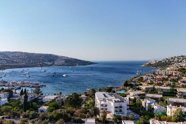 Blick über die Stadt und das Meer von Bodrum