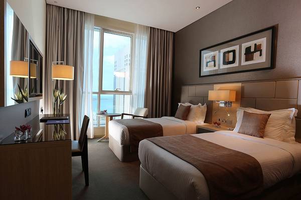 Doppelzimmer mit Meerblick im TRYP by Wyndham Abu Dhabi City Center Hotel