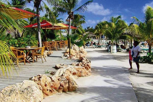 Van der Valk Kontiki Beach Resort Curaçao in Curacao