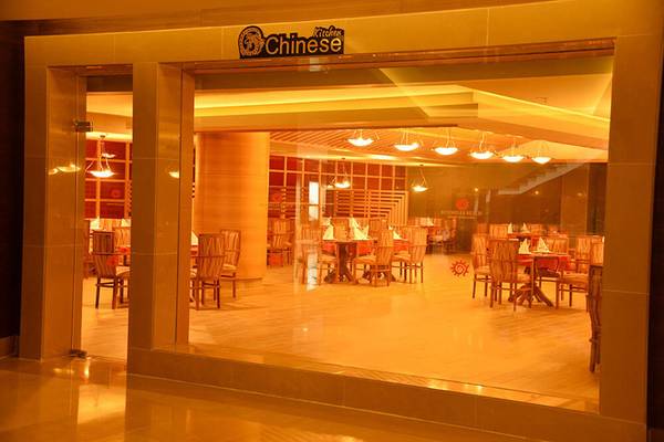 Innenansicht des chinesischen Restaurants im Sunmelia Beach Resort Hotel & Spa