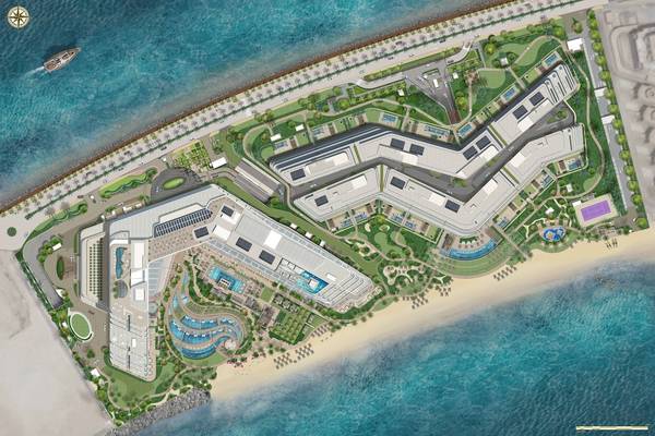 Luftaufnahme des W Dubai - The Palm Hotels, inklusive Pools und Strandbereich.