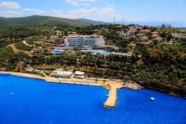 Labranda Ephesus Princess Hotel Außenansicht mit Pool und Meer