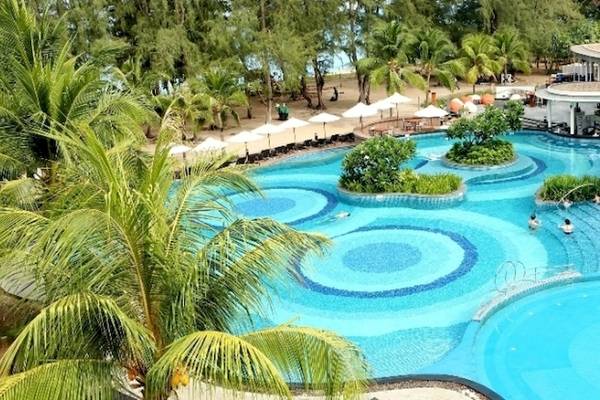 Holiday Inn Mai Khao Resort in Thailand: Insel Phuket