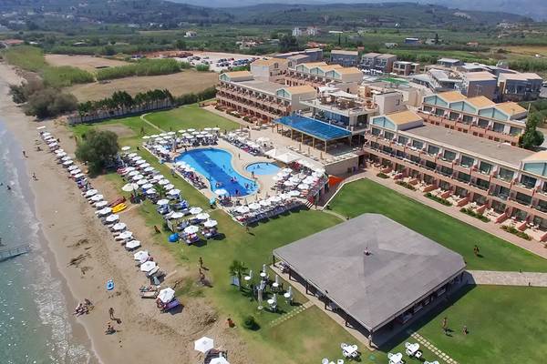 Kiani Beach Resort in Kreta, Aussenansicht des Hotels