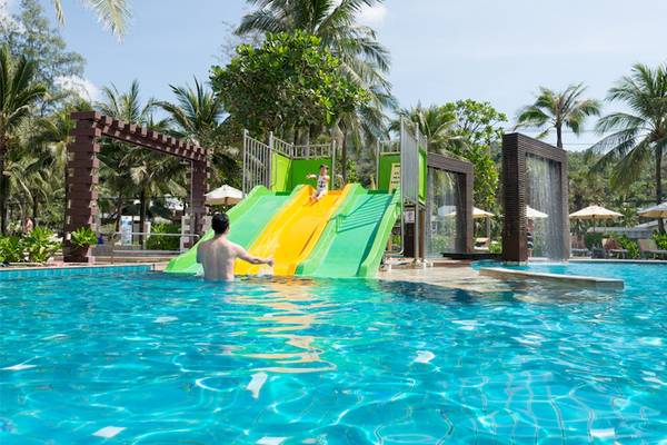 Wasserrutsche im Schwimmbad des Katathani Phuket Beach Resorts