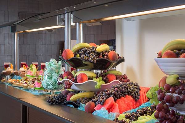 Früchte-Buffet im Avra Beach Resort Hotel & Bungalows