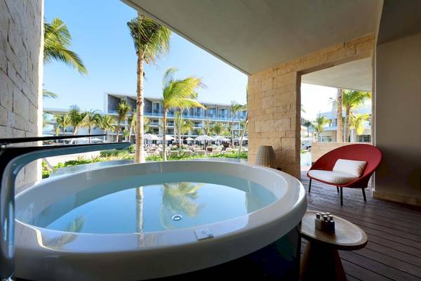 Whirlpool mit Blick auf das Grand Palladium Costa Mujeres Resort & Spa