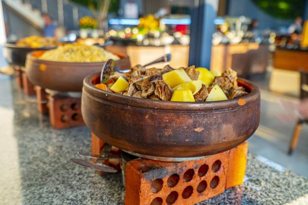 Speisen auf dem Buffet des Grand Belish Resort Hotel & Spa.