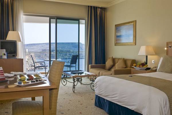 Hotelzimmer im Radisson Blu Resort & Spa, Malta Golden Sands mit Meerblick.