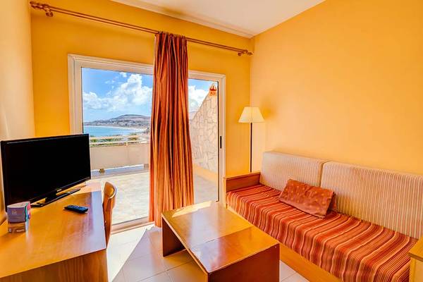 Zimmer im SBH Costa Calma Beach Resort mit Blick auf das Meer.