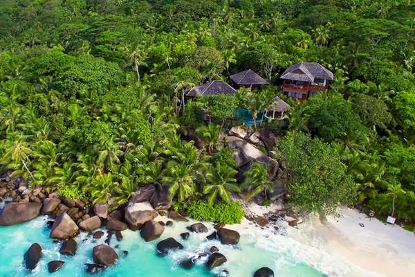 Coco de Mer & The Black Parrot Suites in Seychellen