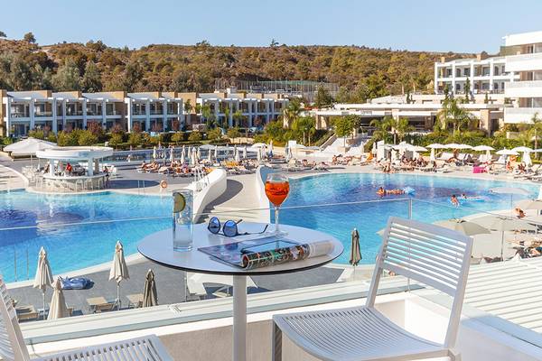 Princess Andriana Resort & Spa in Rhodos, Aussenansicht des Hotels