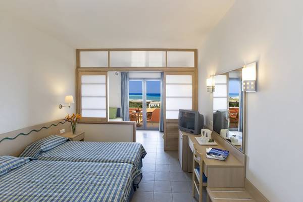 Zimmer mit Meerblick im Atlantica Mikri Poli Hotel auf Rhodos