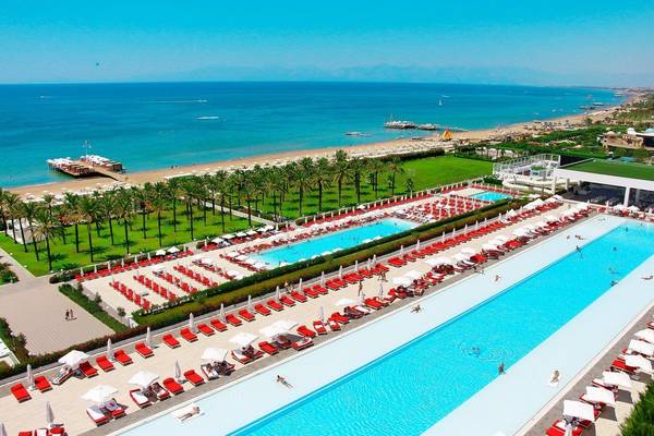 Royal Adam & Eve Hotel in Belek, Aussenansicht des Hotels