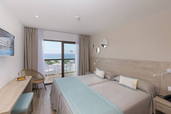 Doppelzimmer im HSM Linda Playa Hotel mit Meerblick und Balkon