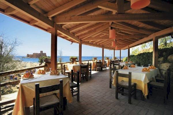Terrasse des TH Le Castella - Baia degli Dei Village mit Blick auf das Meer