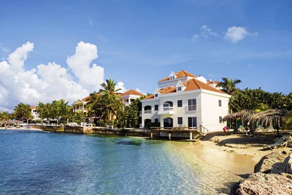 Avila Beach in Curacao