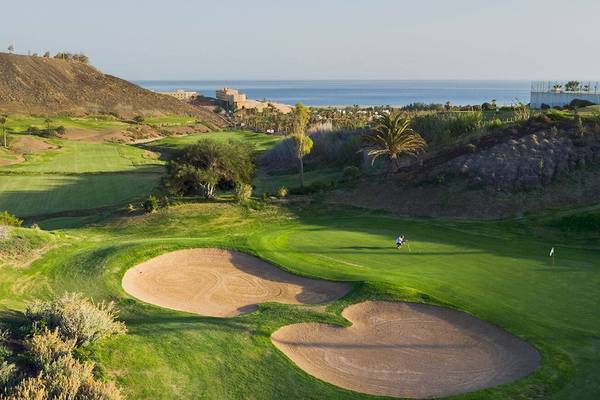 Golfplatz am Ozean mit Blick auf Occidental Jandia Playa Hotel