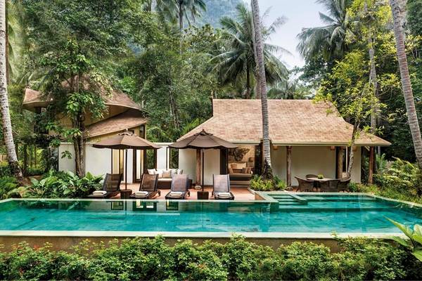 Rayavadee Hotel Villa mit Pool und umgebender Landschaft