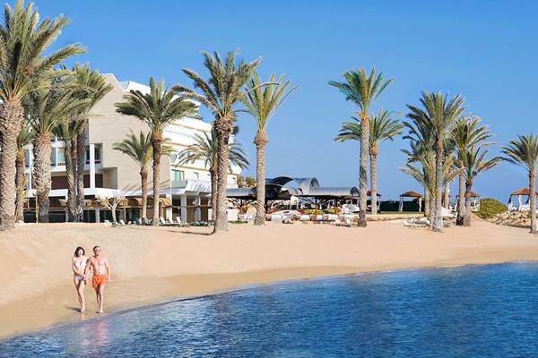 Pioneer Beach Hotel in Paphos