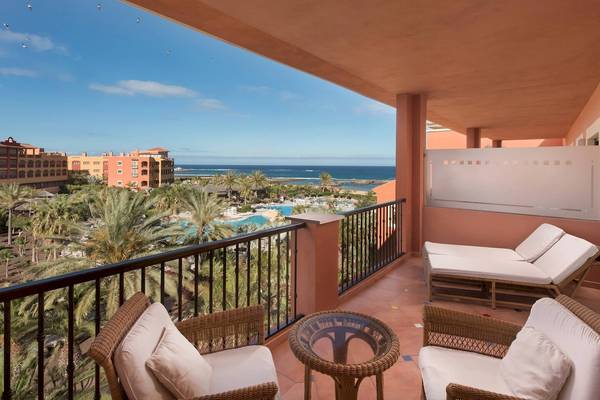 Aussicht vom Balkon des Sheraton Fuerteventura Beach, Golf & Spa Resorts auf das Meer und die Anlage