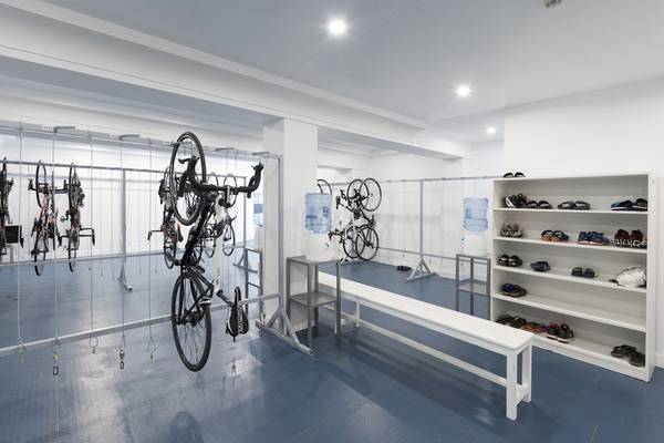 Fahrradlager und Umkleidekabine im HSM Golden Playa Hotel