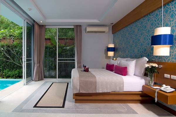 Hotelzimmer im Apsara Beachfront Resort und Villa mit Blick auf den Pool