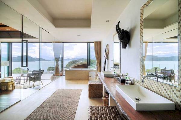 Cape Panwa Hotel Badezimmer mit Meerblick und Badewanne