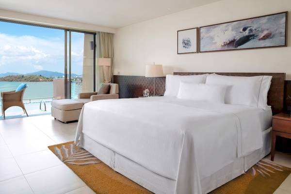 Hotelzimmer mit Meerblick im Westin Siray Bay Resort & Spa, Phuket