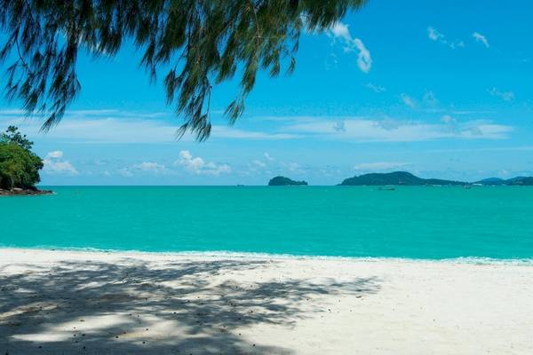 Westin Siray Bay Resort & Spa, Phuket - Blick auf den Strand