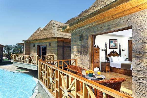 Pool-Bungalow-Balkon des Pickalbatros Aqua Blu Resort in Sharm