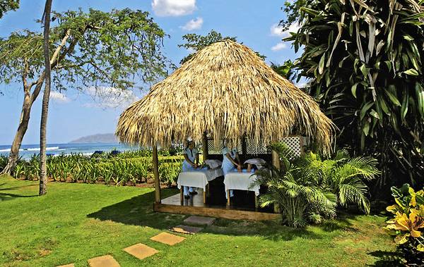 Massage-Hutte am Tamarindo Diria Beach Resort mit Blick auf den Ozean