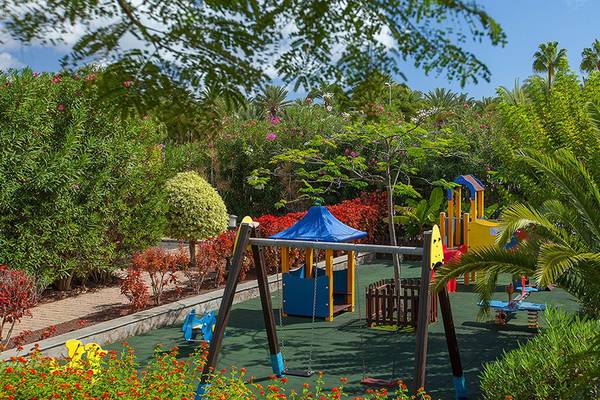 Spielplatz im Garten des Lopesan Costa Meloneras Resort & Spa