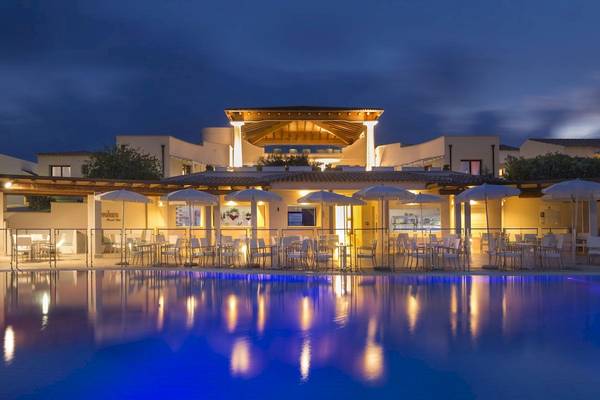 Grande Baia Resort & Spa in Sardinien