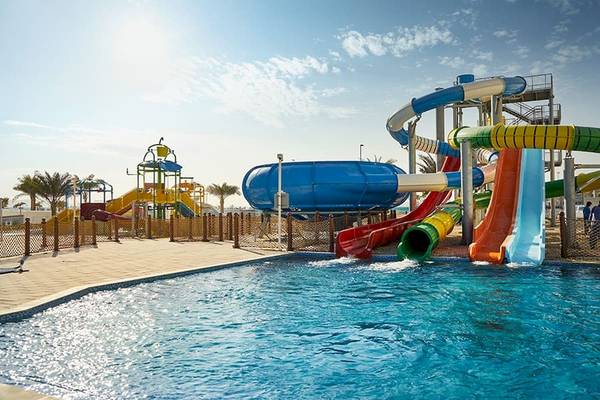 Wasserrutschen im RIU Dubai Hotel