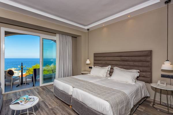 Suite im Alexandra Beach Resort mit Blick auf den Ozean