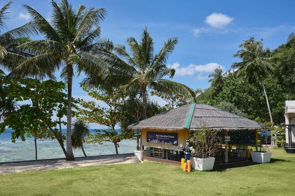 Reef Education Center am Strand des Phuket Marriott Resort & Spa Merlin Beach