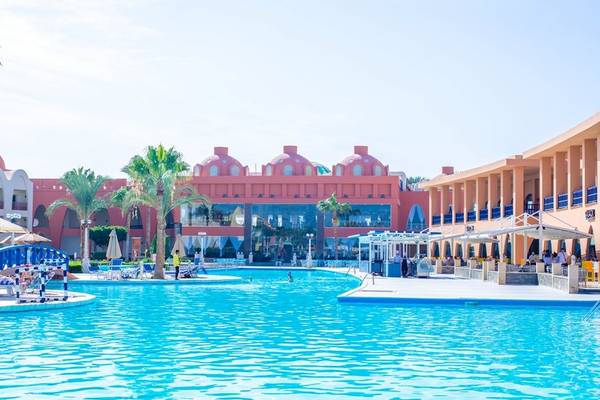 Titanic Beach Spa & Aqua Park in Hurghada