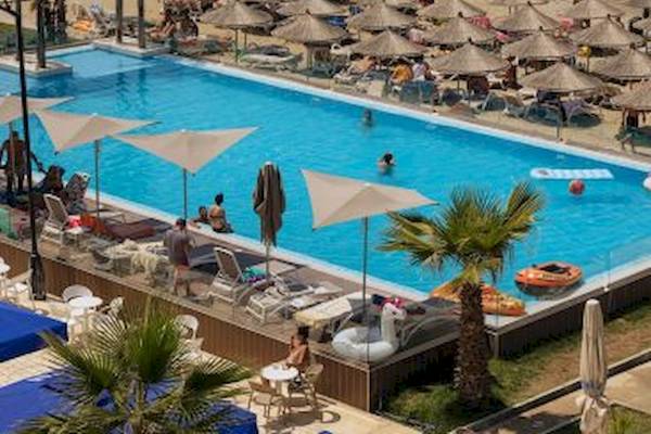 Brilliant Hotel & Spa in Golem