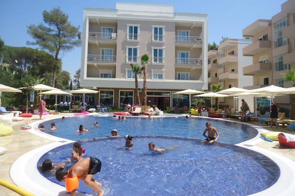 Sandy Beach Resort in Golem