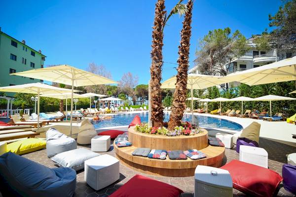 Sandy Beach Resort in Golem