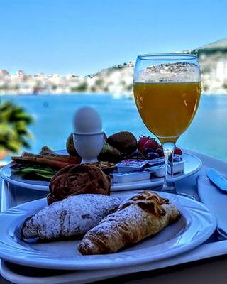 Demi Hotel in Saranda