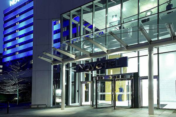 Novotel London West
