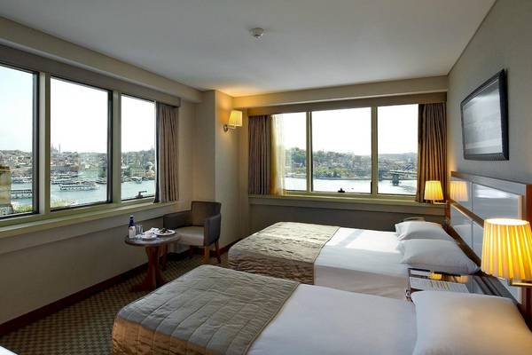 Doppelzimmer mit Aussicht auf den Bosporus im Golden City Hotel Istanbul