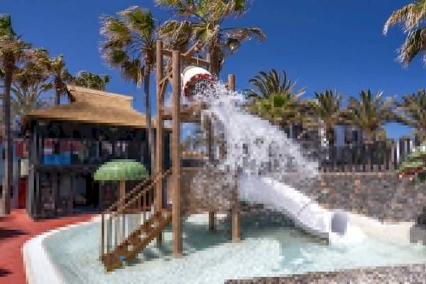 Wasserrutsche im Wasserpark des Barcelo Fuerteventura Castillo Hotels.